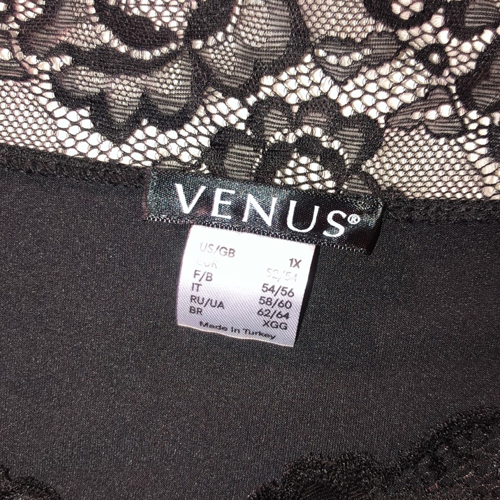 Black lace / off the shoulder top by Venus size 1X - Picture 3 of 6